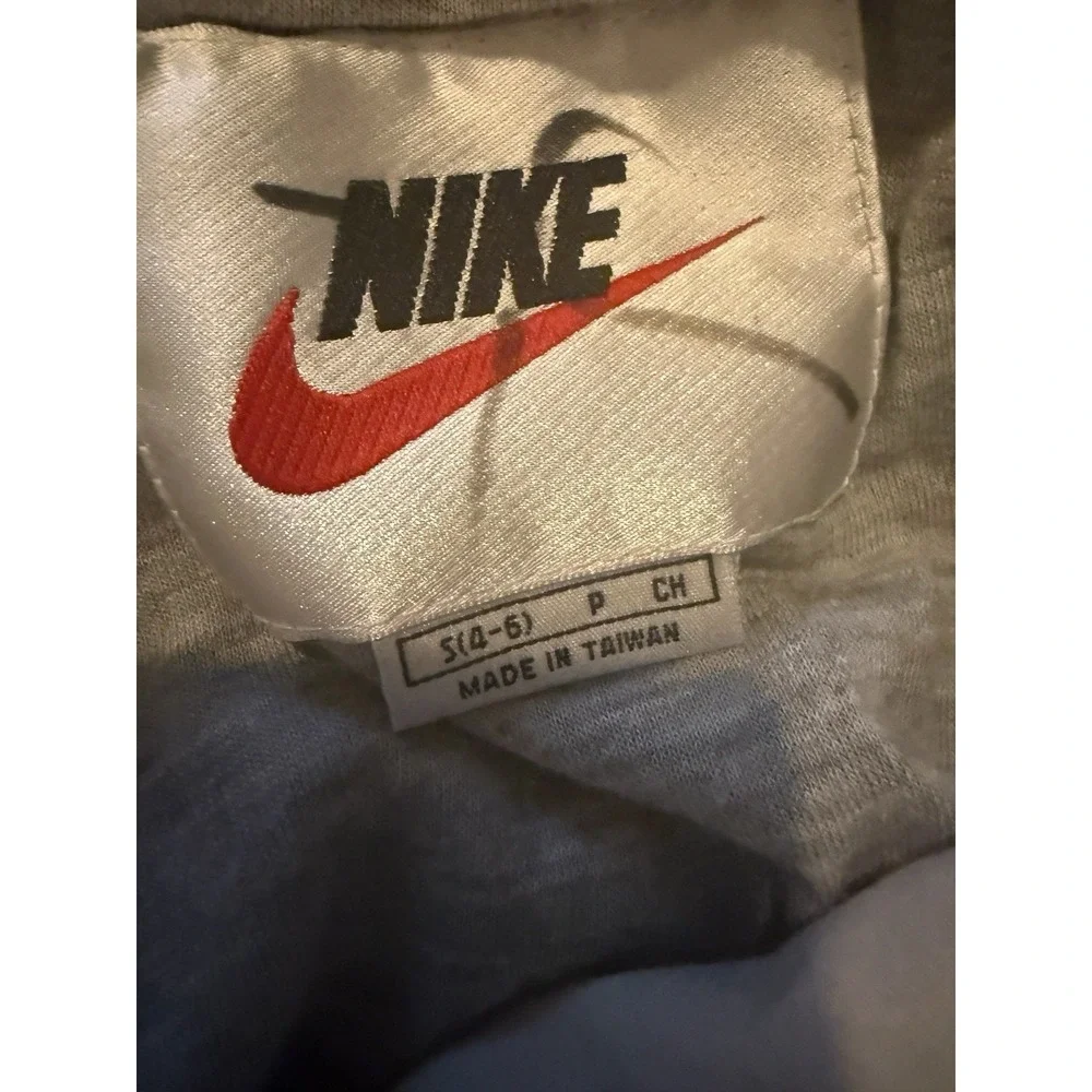 Nike F8 FGE Vintage Women's 90's Full Zip Track Hooded Windrunner Jacket Cream